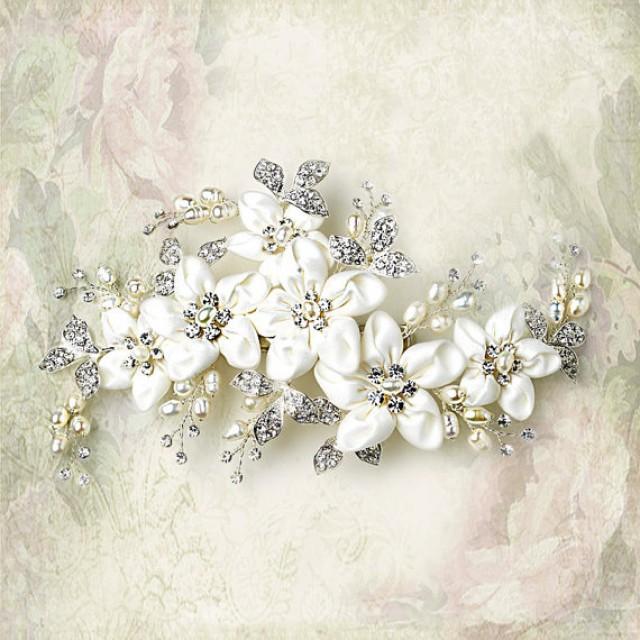 wedding photo - rhinestone flower Bridal hair clip