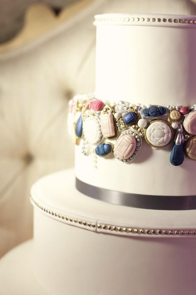 wedding photo - Superbe gâteau de mariage et de petit gâteau Idées