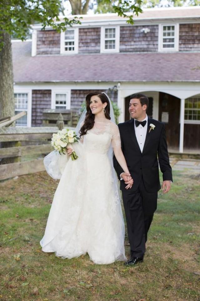 wedding photo - 5 Must-Read Tips From An Elegant Seaside Wedding In Rhode Island