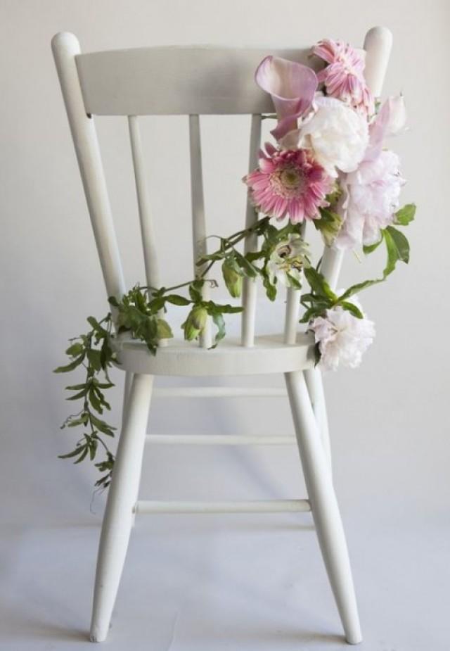Perfectly Cute DIY Flower Chair Garland To Make Weddingomania Weddbook