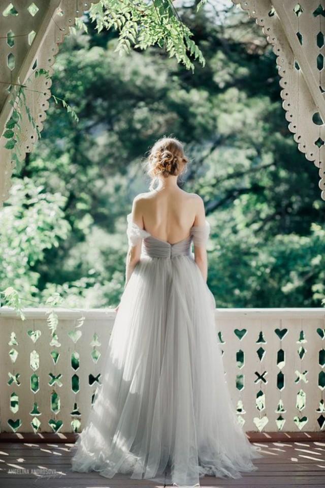 10-grey-wedding-dress-ideas-fly-away-bride-weddbook