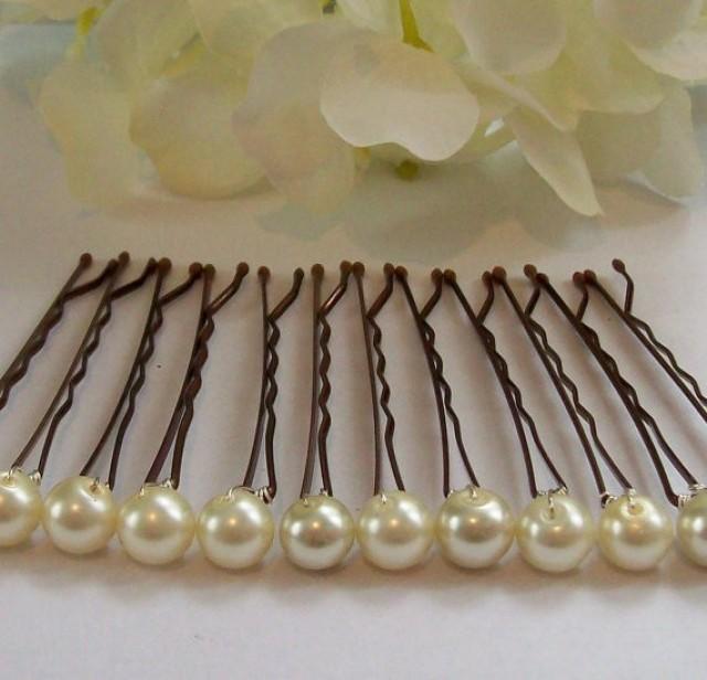 wedding photo - DIY Chanel Pearl Hairpins