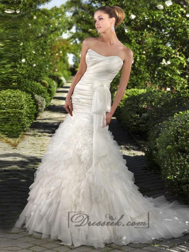 wedding photo - Strapless Fit and Flare Ruched Bodice Wedding Dresses with Ruffled Skirt