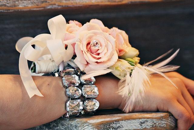 wedding photo - wrist bouquet