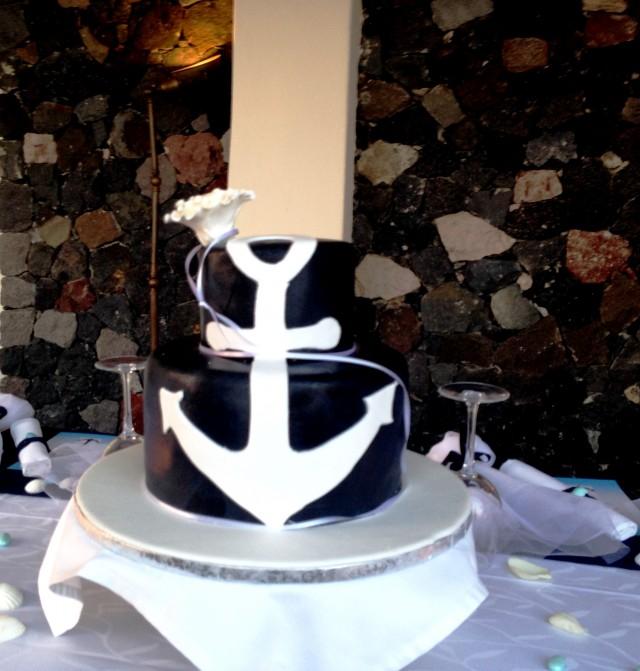 wedding photo - Santorini wedding cake - in a sunset wedding