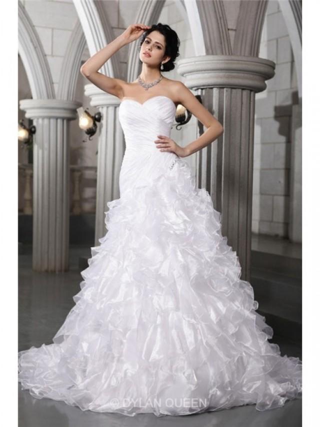 wedding photo - Elegant A-Line/Princess Sweetheart Sleeveless Pleats Beading Chapel Train Organza Wedding Dress