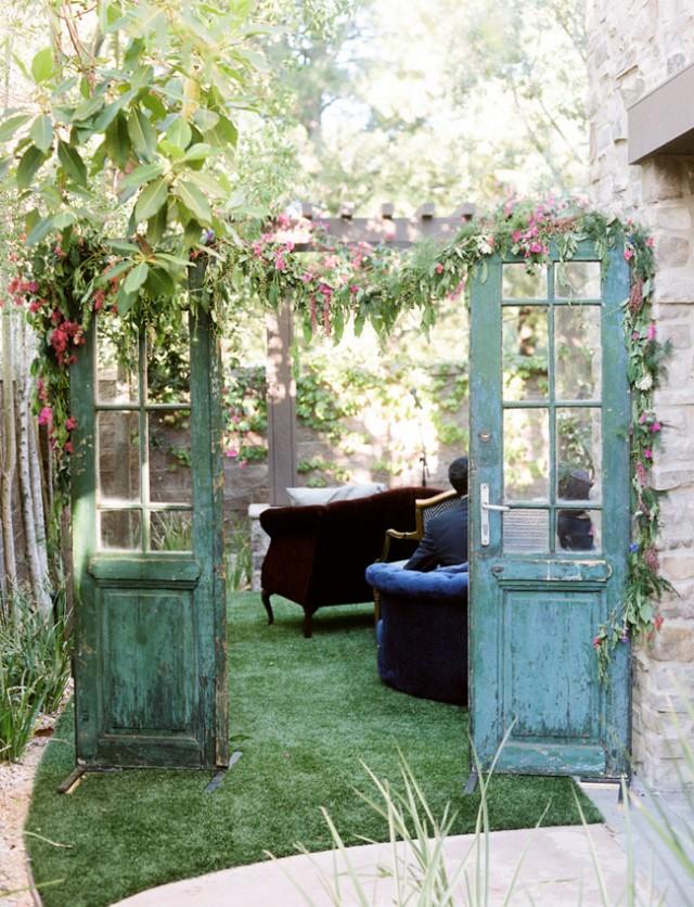 Stylish Backyard Vow Renewal Tina Brian Weddbook