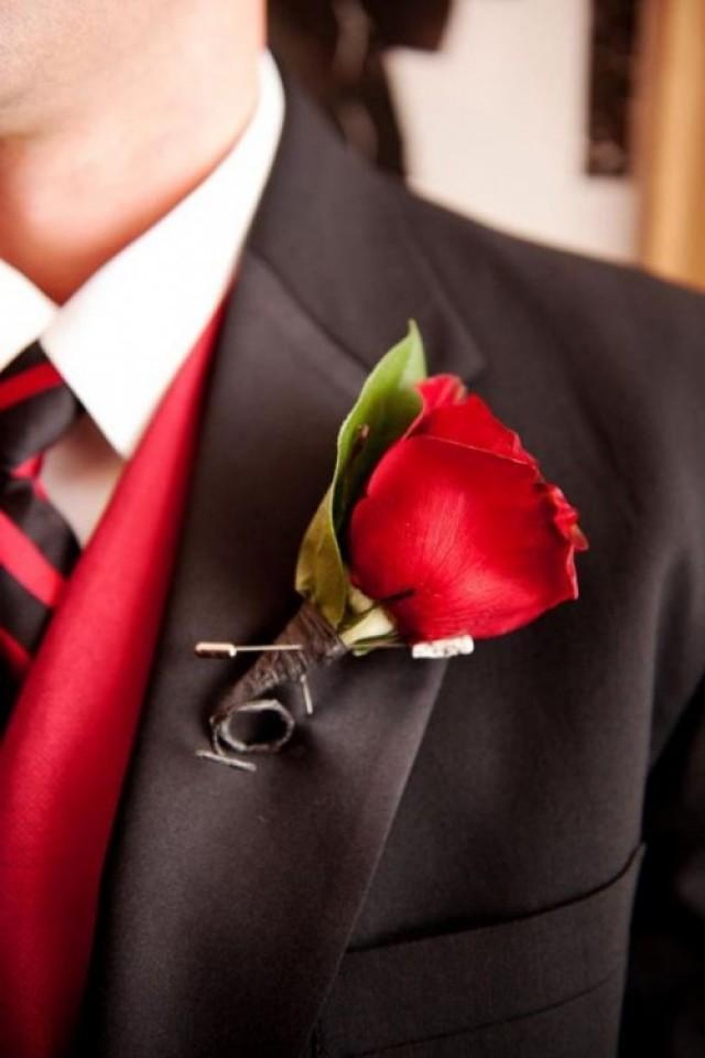 23 Red Rose Wedding Ideas Perfect For Valentine's Day Weddingomania