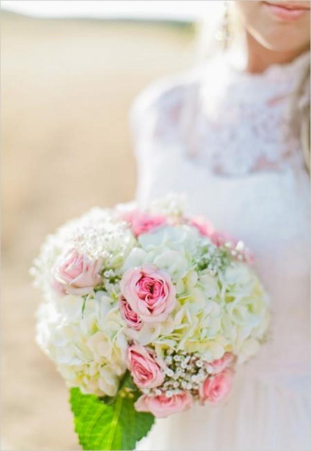 wedding photo - A Definitive Guide for Choosing Wedding Flowers