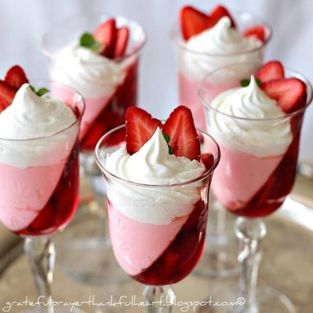 wedding photo - How to Make Jell-O Strawberry Parfait - Cooking - Handimania