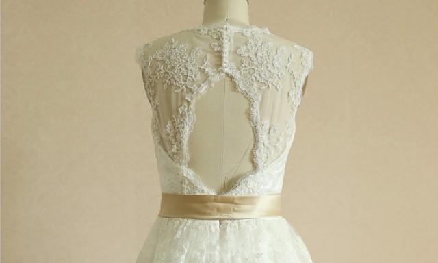 Vintage Short Lace Wedding Dress Keyhole Back Knee Length Dress