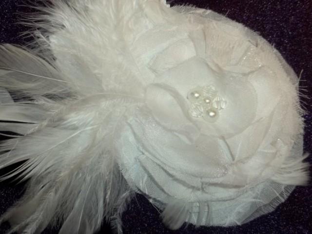 wedding photo - Wedding White Chiffon Bridal Fascinator, Bridal Hair Clip, Feather and Flowers Wedding Hair Accessory
