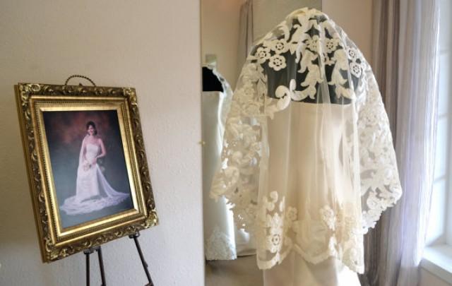 Couture Mantilla Veil, Fingertip Length Wedding Veils, Ivory Wedding Veils Mantilla, Lace Mantilla Veil, Elbow Length Wedding Veils