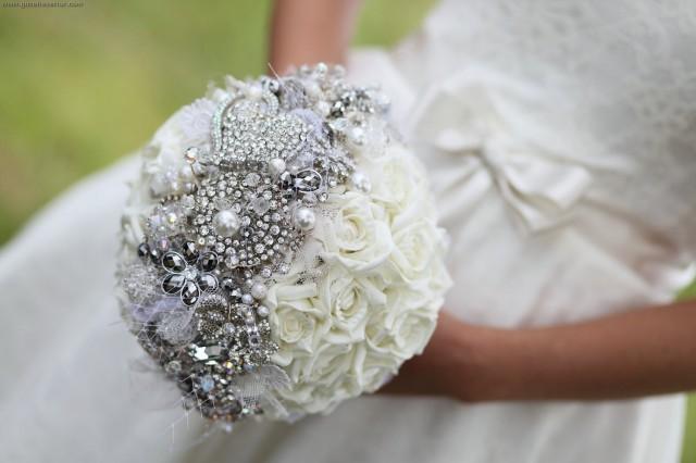 wedding photo - Very elegant bridal shoes for brides 2015 
