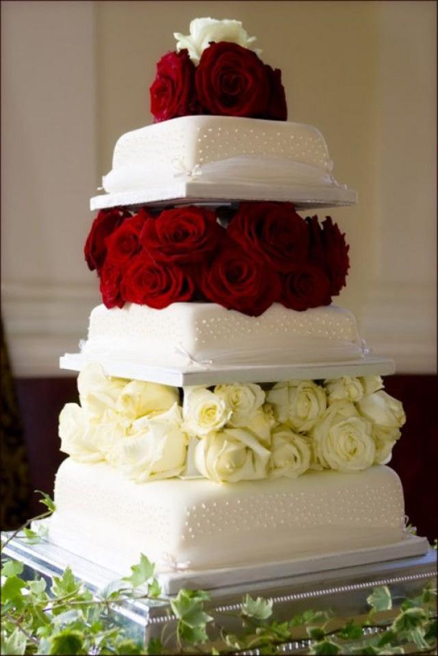 wedding photo - 5 Wedding Cake Trends For 2015