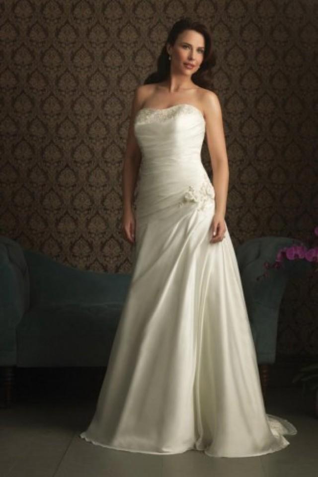 wedding photo - Chic And Sophisticated A-Line Satin Strapless Bridal Wedding Dress