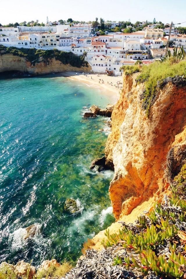 Honeymoon - Las 50 Mejores Playas De Portugal #2290124 - Weddbook