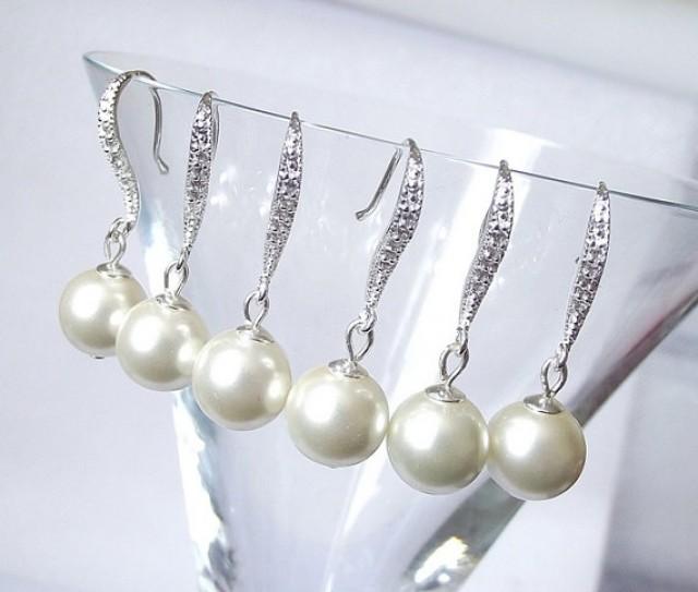 wedding photo - Pearl drop bridesmaid earrings,set of 5, ivory wedding earrings, bridesmaid jewelry, pearl earrings, pearl bridesmiad gift earrings, 5 pairs