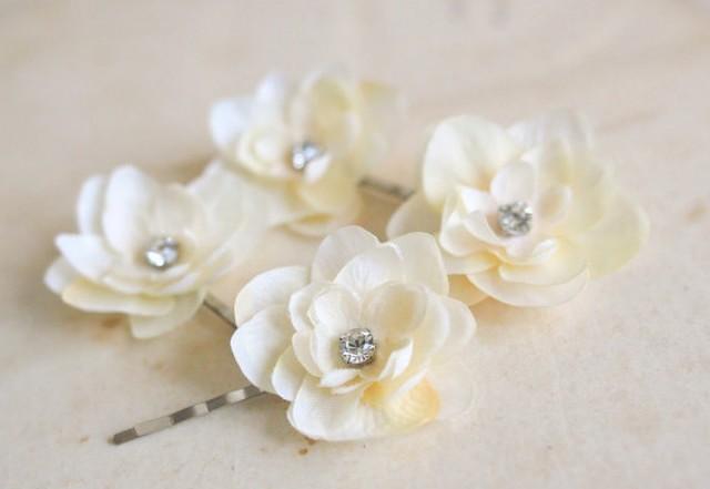 It's free shipping made easy Product - Girls Flower Shaped Mini Hair Claws / Hair Pins / Hair Clips,10pcs Pack. Product Image. Price $ 7. Product Title. Girls Flower Shaped Mini Hair Claws / Hair Pins / Hair Clips,10pcs Pack. Add To Cart. There is a problem adding to cart. Please try again. No matter how small the order or .