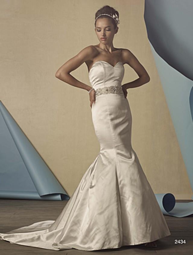 wedding photo - Wedding dress 2015 Alfred Angelo Style 2434