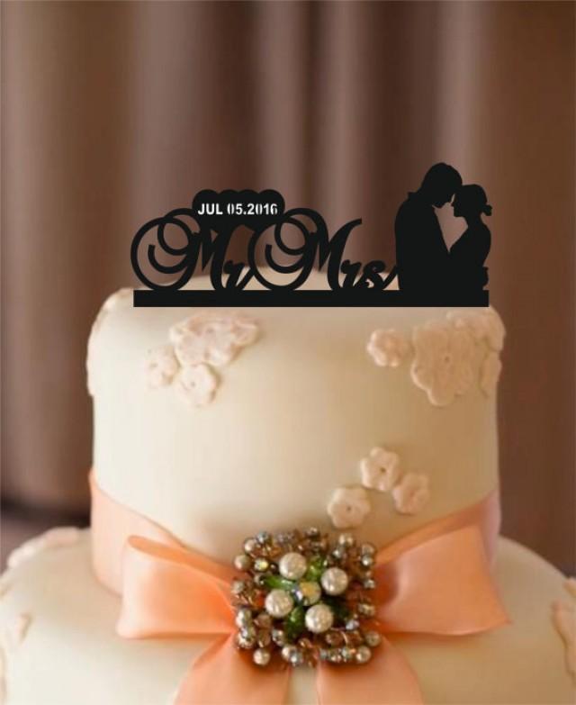 wedding photo - Silhouette wedding cake topper - personalized wedding cake topper - bride and groom - Mr and Mrs cake topper - monogram cake topper