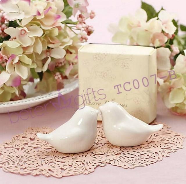 wedding photo - Free Shipping Cherry Blossom birds salt and pepper shakers Wedding Favors TC007 from Reliable graduation gifts flowers suppliers on Shanghai Beter Gifts Co., Ltd. 