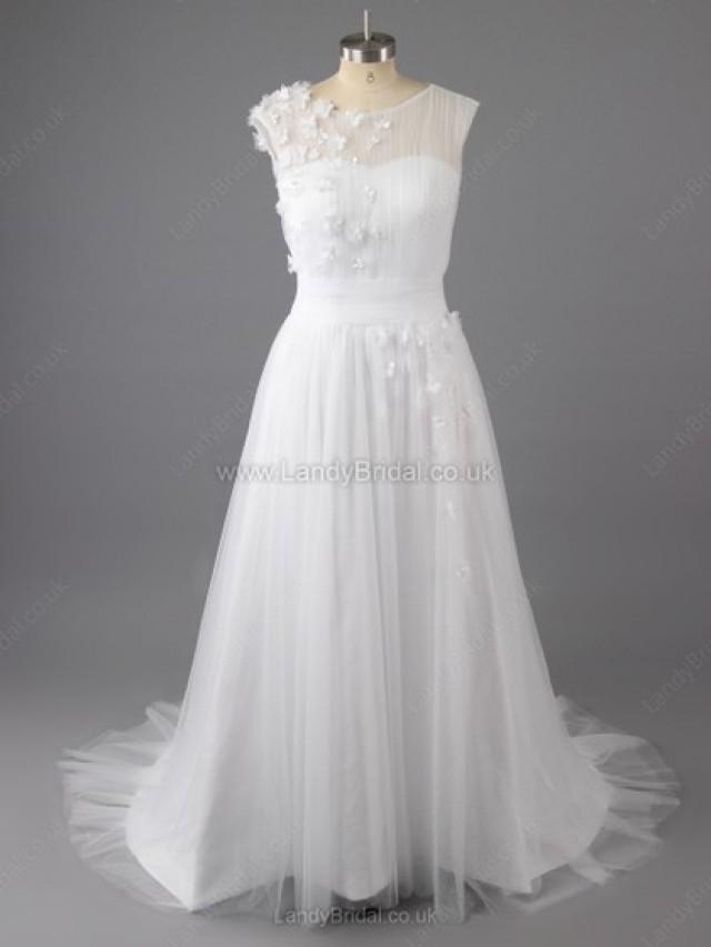 wedding photo - UK A-line Tulle Scoop Neck Sweep Train Appliques Lace Wedding Dresses