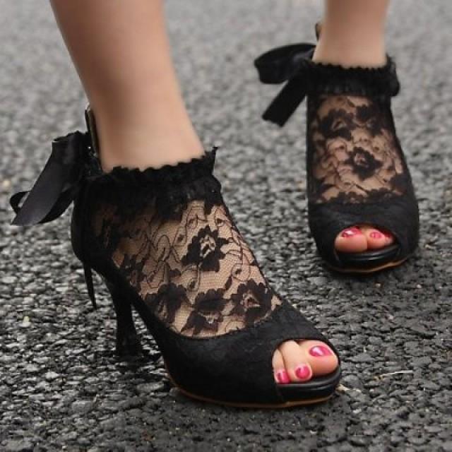 26 Gorgeous Halloween And Gothic Wedding Shoes 