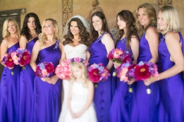 wedding photo - A Bride Cannot Make Up Her Wedding Without Bridal Bouquet