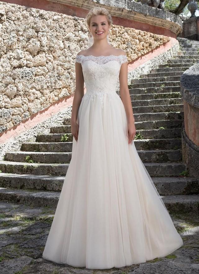 wedding photo - Portrait Neckline Illusion Beaded Lace And Tulle A-line Wedding Gowns Zipper Back with Covered Buttons Bridal Dresses Online with $146.6/Piece on Gama's Store 