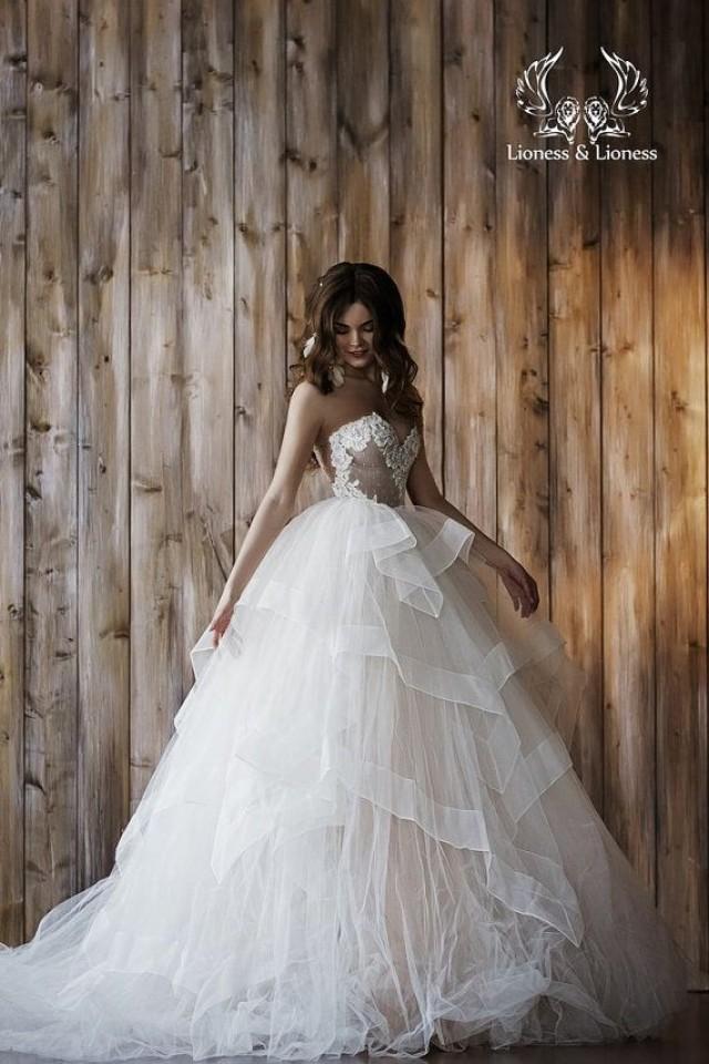 wedding photo - Wedding Dress 2 In 1, Ball Gown, Short Wedding Dress !!! Only 1 Available Size 84-64-92 - PRICE 2,460.00 EUR!!!