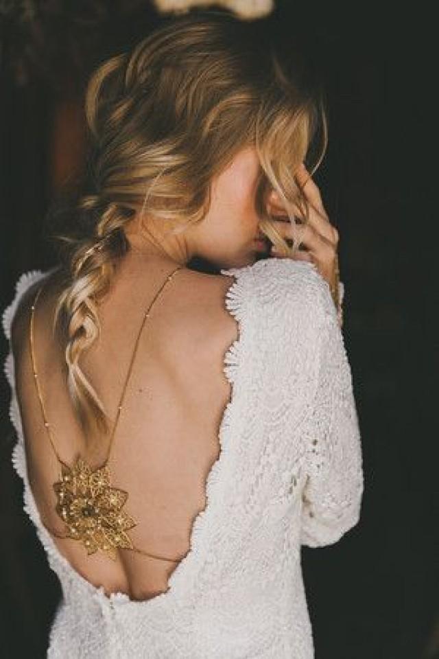 wedding photo - Baby Got Back! Beautiful Back Necklaces: Bridal Accessories