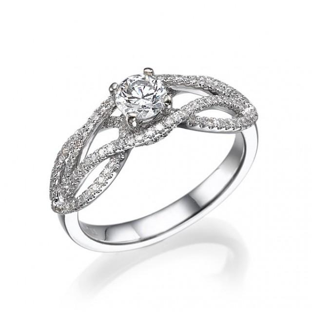 Unique engagement rings with diamonds