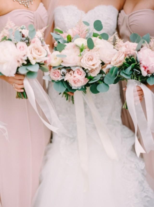wedding photo - Pantone's 2016 Color: 19 Lovely Rose Quartz Wedding Ideas