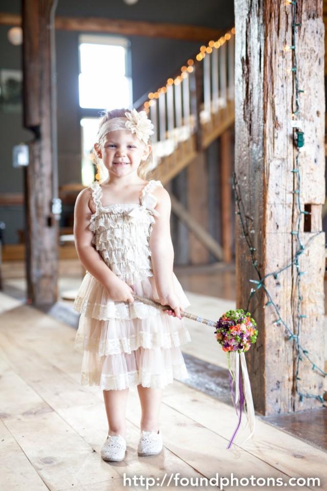 Custom order for flower girl wand bright spring of fall colors ... Orangene wände