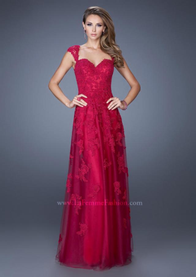 wedding photo - Sweetheart Cap Sleeves Cranberry Tulle Lace Appliques Prom / Homecoming / Evening Dresses By 2015 La Femme 20558