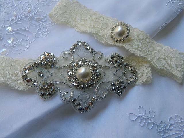 wedding photo - Stretch Lace Wedding Garter Set With Pearl And Rhinestone applique Centering