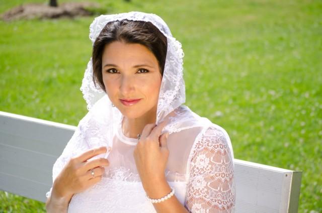 Spanish Lace Mantilla with Rayon Pearl Trim