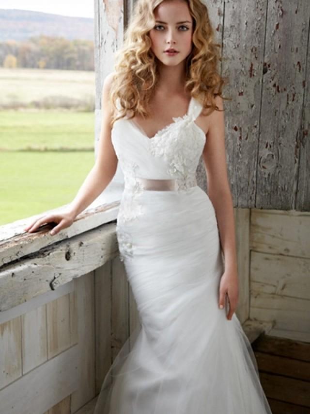 wedding photo - Floral Organza Sleeveless Wedding Dress with Lace Appliques and Satin Sash