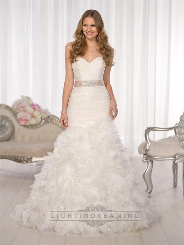 wedding photo - Fit and Flare Sweetheart Criss-cross Bodice Wedding Dresses with Layered Skirt - LightIndreaming.com