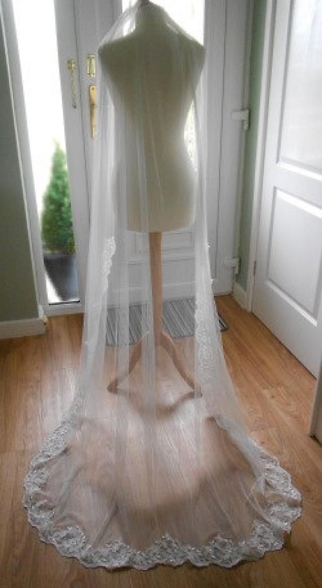 Long 1 Tier, Ivory Pure Soft Silk Veil 3/4 Edged with Lace