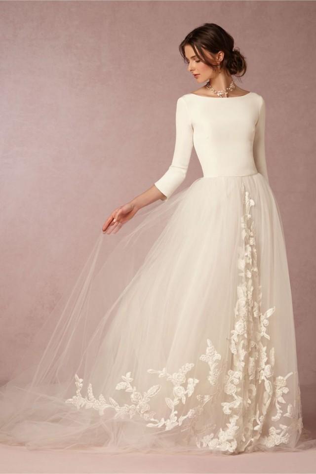 wedding photo - A Wedding Expert Shares The Hottest Bridal Trends For Spring 2016