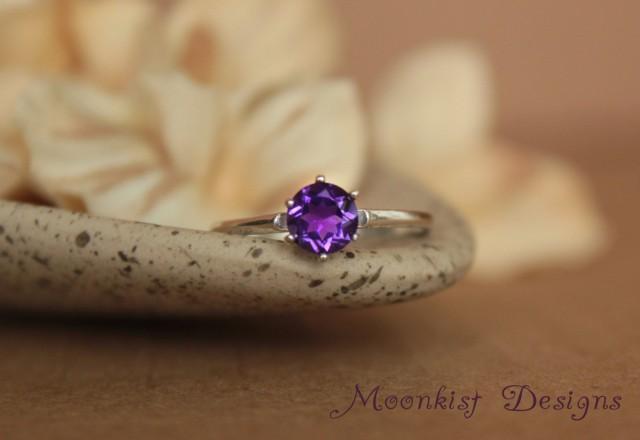 wedding photo - Purple Amethyst Classic Solitaire in Sterling - Amethyst Vintage-style Silver Engagement Ring, Promise Ring - February Birthstone Ring