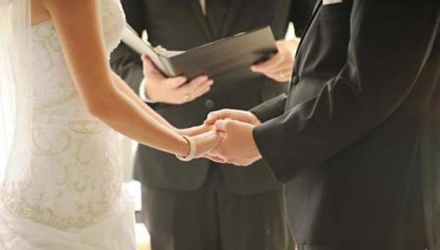 wedding photo - Simple Wedding Ideas that Encourage Intimacy & Harmony