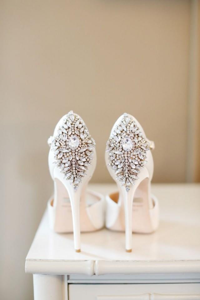 wedding photo - Beautifully Embellished Bridal Shoes For Your Big Day