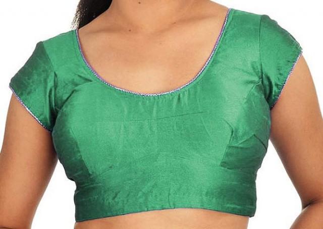 wedding photo - Home Wear Dupin Simple Saree Blouse in Green Color