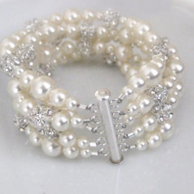 wedding photo - ivory pearl bracelet