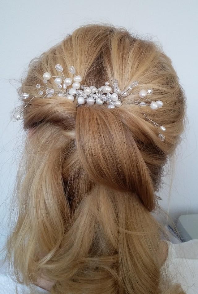 wedding photo - Bridal hair comb. Wedding hair comb. Bridal Headpiece, Natural freshwater pearls hair comb. Bridal Hair Accessory. Delicate hair comb.