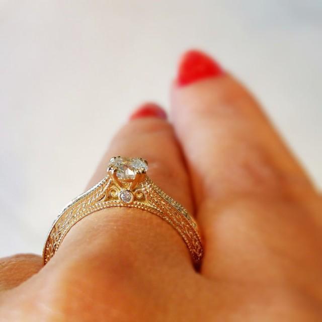 wedding photo - Vintage engagement ring, 18K Yellow Gold