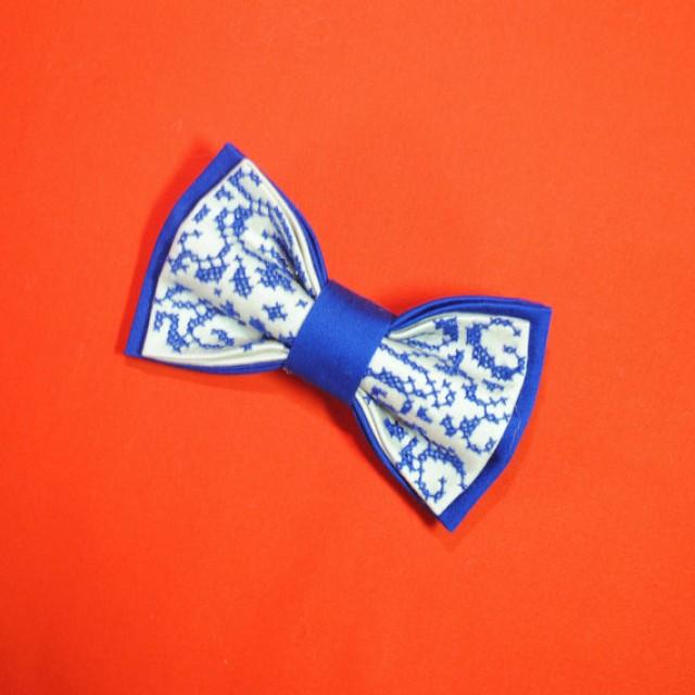 wedding photo - Embroidered Electric blue bow tie Well to coordinate with stuff in Sapphire Arctic colors Winter wedding Men's bowties Boys Wedding bow tie